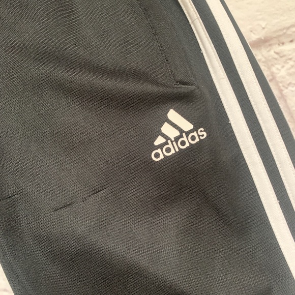 Woman’s Adidas track pants zipper ankle - Picture 7 of 8